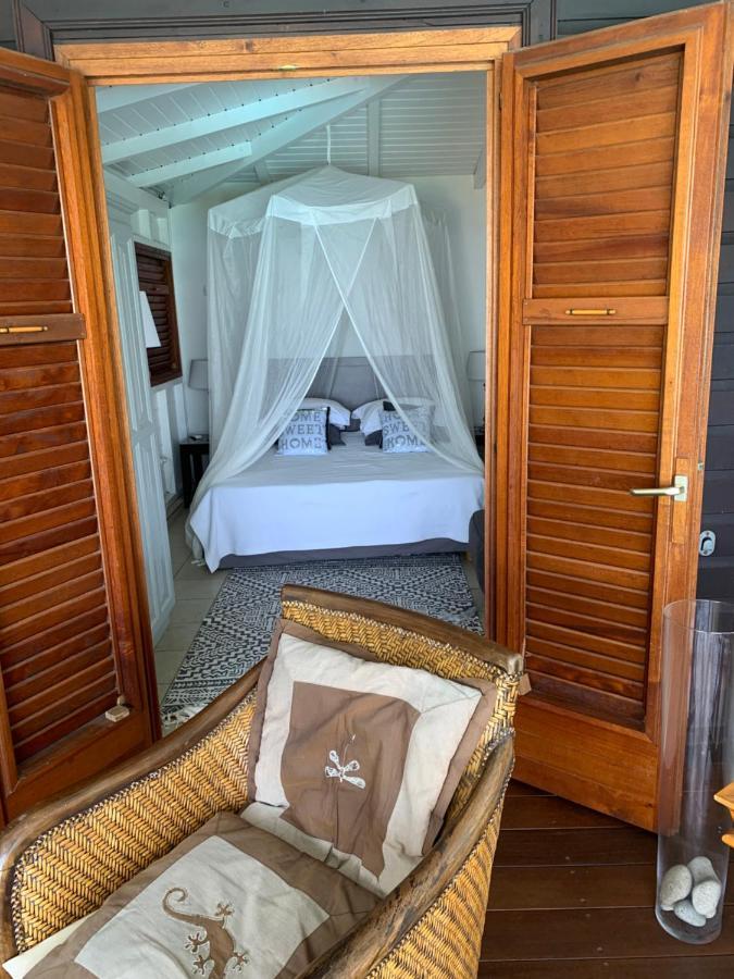 Villa Pelican Lodge 데샤이에스 외부 사진