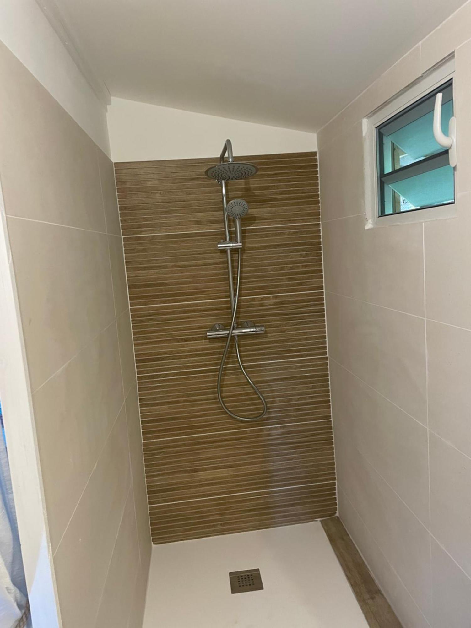 Villa Pelican Lodge 데샤이에스 외부 사진