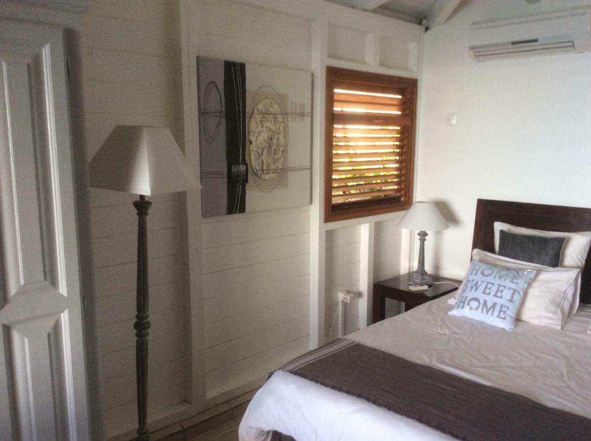Villa Pelican Lodge 데샤이에스 외부 사진
